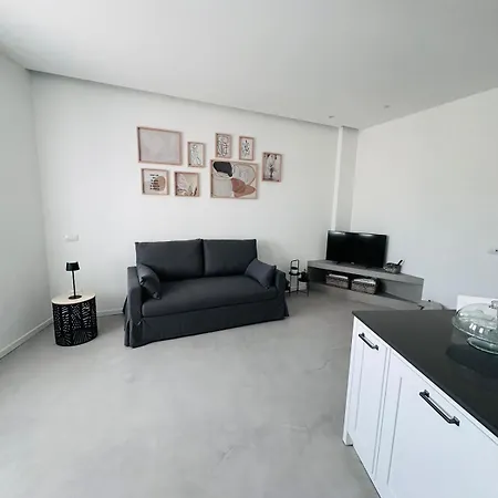 17 Apartment