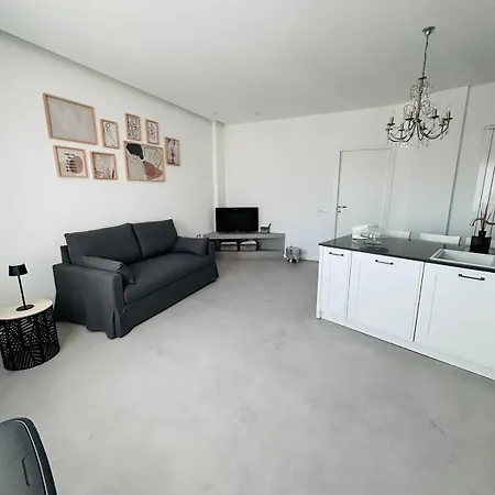 17 Apartment *