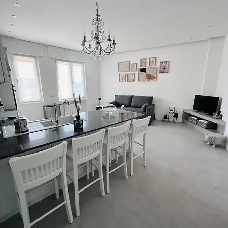 Apartment 17